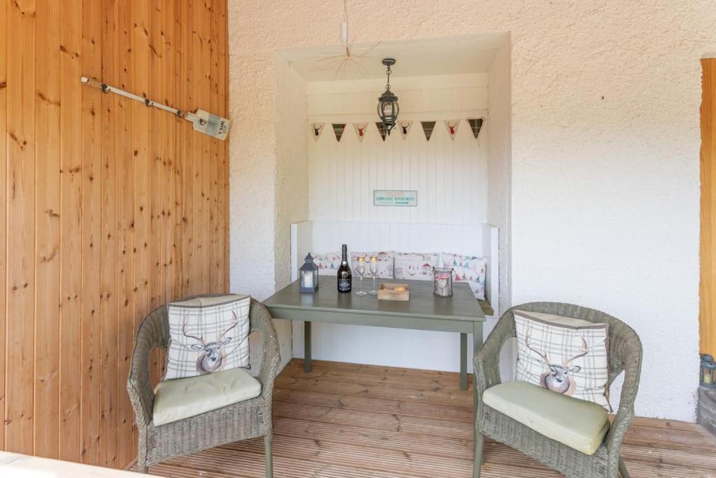 The Mews - A Cottage With A Spectacular Lake View 포트오브멘타이스 외부 사진
